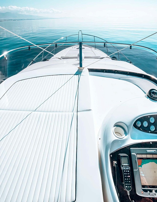 Аренда моторной яхты Sunseeker Manhattan 54 в Миконосе